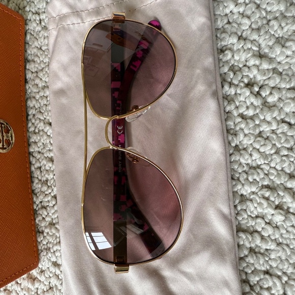Tori Burch Aviator Sunglasses - Picture 5 of 5